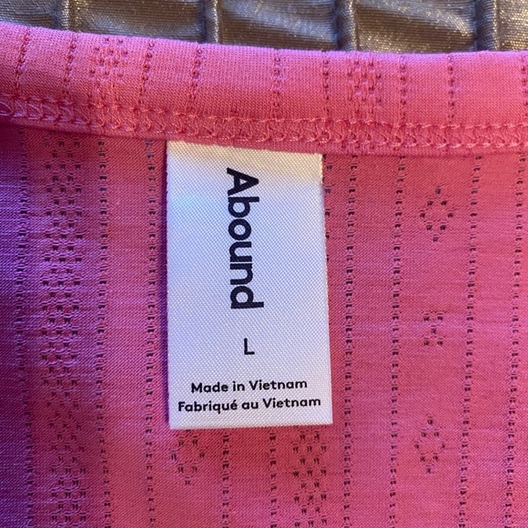 NEW - Abound by Nordstrom pink v-neck top with button front closure. Size Large. - Picture 3 of 5